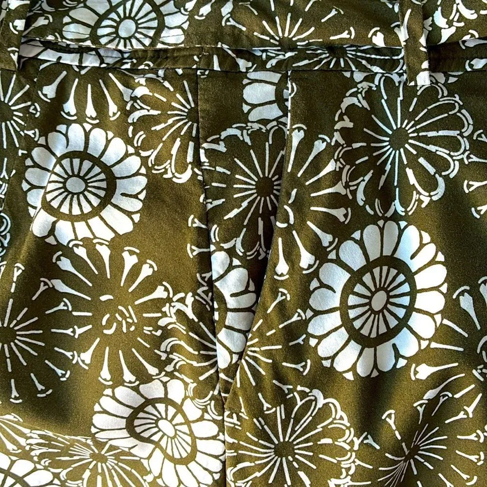 LOFT Skirt A-Line Size 6 Olive & White Floral with Pockets and Tie Front